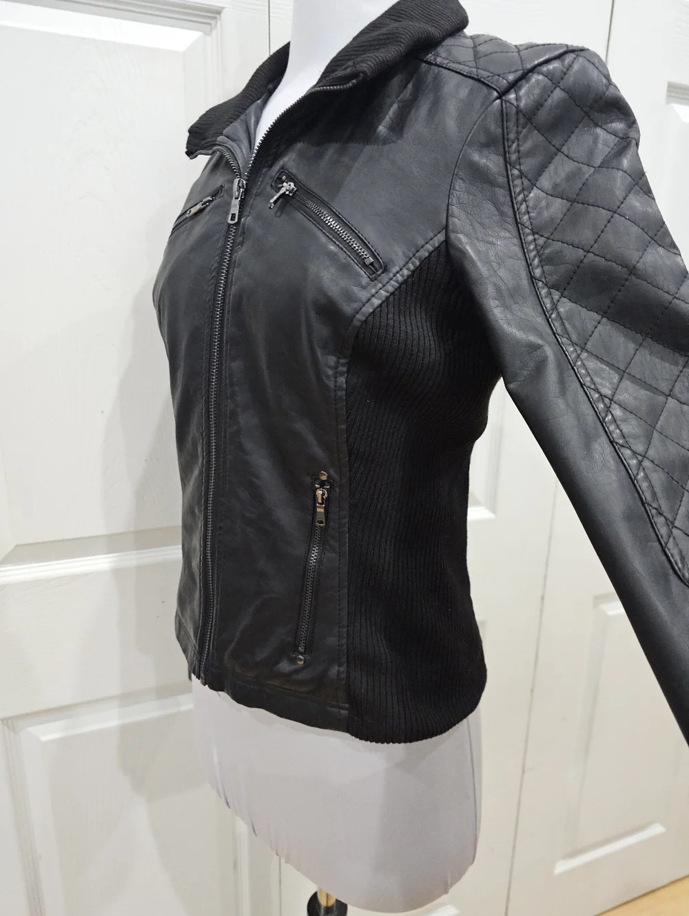 Therapy Lane Crawford Black Quilted Faux Leather Bomber Knit Zip Jacket Coat S - Picture 5 of 11